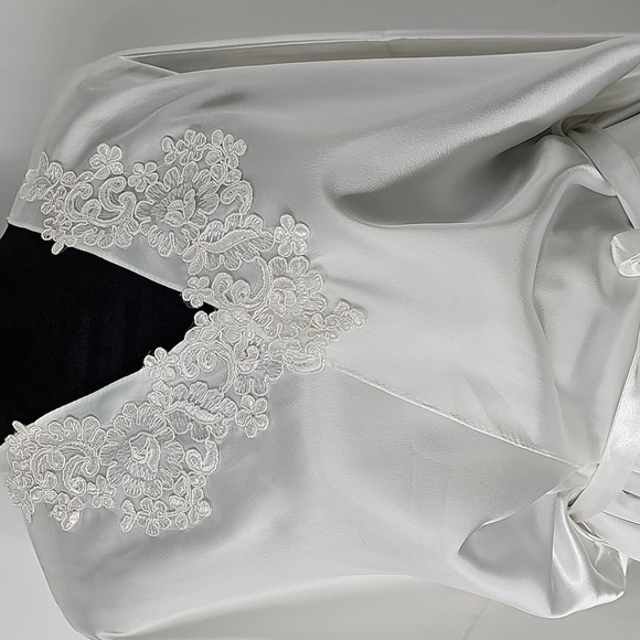 California Miss Satiny Robe w Embroidered Embellishments & Dolman Sleeves - Picture 5 of 11